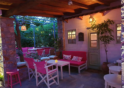 Maniatis Garden